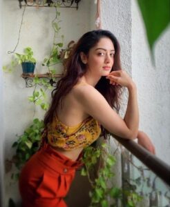 Sandeepa Dhar Hot Photos Beautiful Wallpaper HD Pics New Images