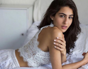 Sara Ali Khan Hot Pics, Photos, Bikini Images & Navel Cleavage
