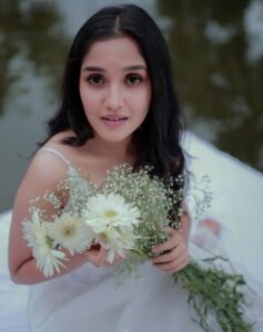 Anikha Surendran Hot Photos Pics New Images & Wallpapers