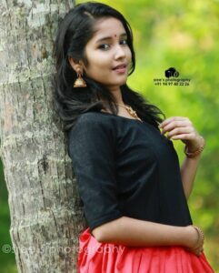 Anikha Surendran Hot Photos Pics New Images & Wallpapers