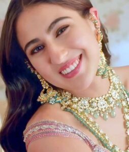 Sara Ali Khan Hot Pics, Photos, Bikini Images & Navel Cleavage